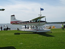 Cessna 185_3328.jpg