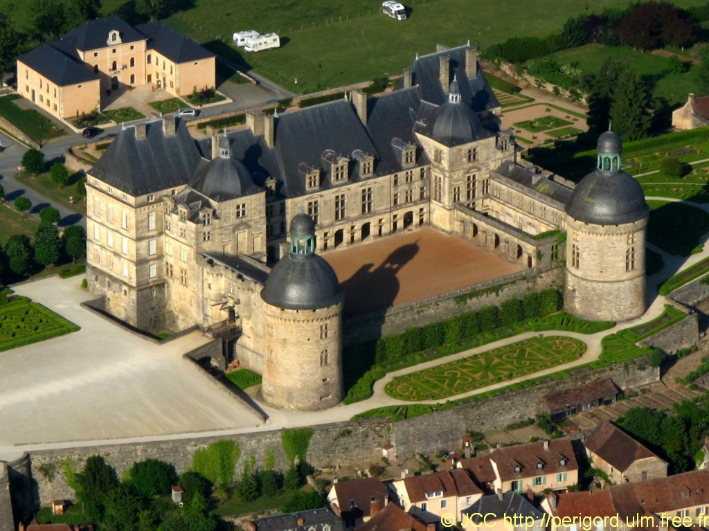 Hautefort_7224b.jpg