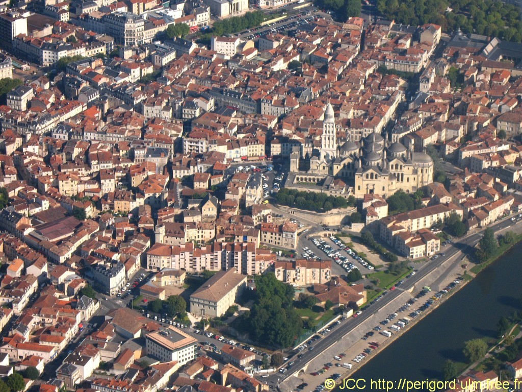 Cathedrale_Saint-Front_4980.jpg